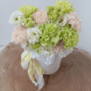 Шляпная коробка с цветами «Кружевная коробочка гвоздик»