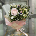 Букет-комплимент "Гармония" из роз и эустом