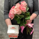 Подарочный набор «Розы и рафаэлло»