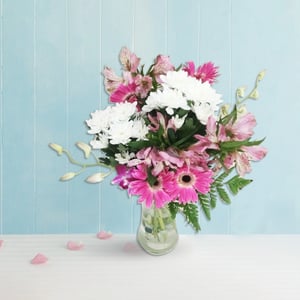 Букет «Розовая мечта» из альстромерий и гербер