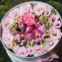 Композиция «Сюрприз» из эустом и экзотических цветов