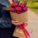 Букет «Завтрак в париже стандартный» из роз и ирисов