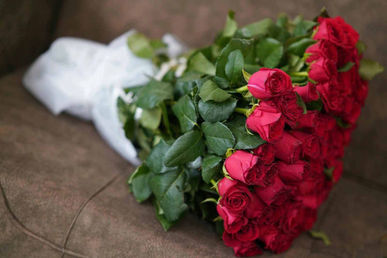 Ramo de rosas rojas románticas