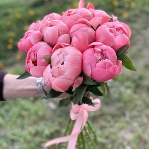 Букет «Фуксия» из пионов
