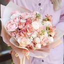 Букет «Очарование» из экзотических цветов и роз