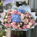 Букет «Прекрасный» из эустом и роз