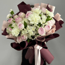 Букет «Бакара» из гвоздик и роз