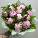 Букет «Ароматные пионы Сара 11 шт с малиной»