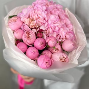 Букет «Пионовидная Роза Silva Pink и Гортензия»