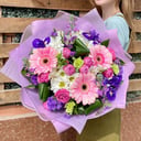 Букет «Фиолетовое чувство» из ирисов и хризантем