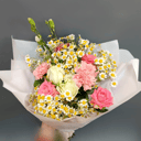 Букет из роз, гвоздик и матрикарий 02