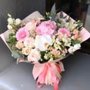 Букет «Романтический привет» из роз и хризантем