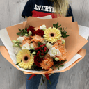 Букет «Торжество» из роз и эустом