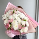 Стойкий букетик из хризантем и альстромерий