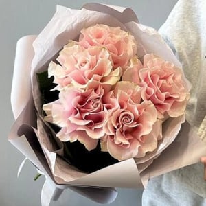 Нежный букет розовые французские розы