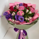 Букет «Бархатный сезон» из роз и эустом