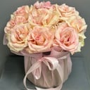 Шляпная коробка с цветами «Коробка из 9 розовых французских роз»