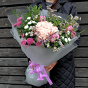 Букет "Гармония пироды" из роз и гортензий