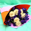 Букет «Мхат» из роз и ирисов