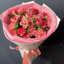 Яркий розовый букет