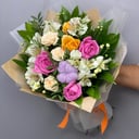 Букет «Фантазия» из альстромерий и роз