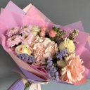 Букет «Pink tenderness» из роз и хризантем