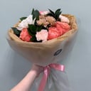 Букет из роз, гвоздик и хризантем