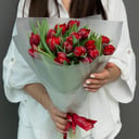 Букет «17 красных пионовидных тюльпанов»