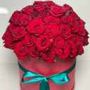 Розы в шляпной коробке