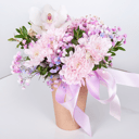 Коробка с цветами «Шелковые Грезы» из хризантем и орхидей