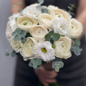 Букет невесты из ранункулюсов