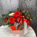 Композиция «Хвоя и Розы»