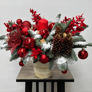 Новогодняя композиция в бордовых оттенка