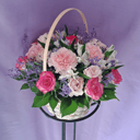 Корзина с цветами «Ассорти» из роз и гвоздик