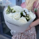 Букет на 1-ое сентября из гвоздик и роз