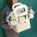 Коробка с цветами «Сумочка с хризантемой»