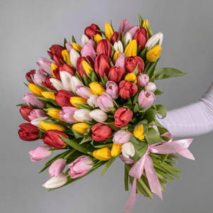 Букет из тюльпанов микс 51 шт
