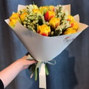 Букет из 15 тюльпанов со статицей