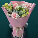 Букет из французских роз и эустомы