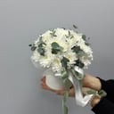 Шляпная коробка с цветами «Коробка с хризантемой и эвкалиптом»