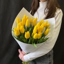 Монобукет из 25 желтых тюльпанов