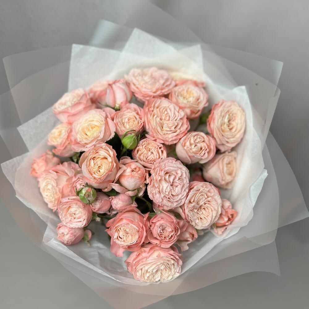 Букет кустовых пионовидных роз