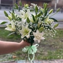 Букет «Лилии с гипсофилами»