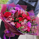Букет «Страсть» из роз и орхидей