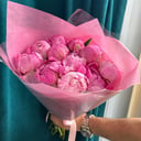 Букет из 11 розовых пионов