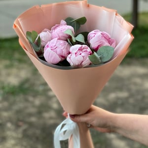 Букет «Вайлдиви» из пионов