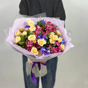 Букет «Сиреневая мечта лета» из альстромерий и роз