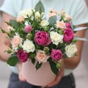 Шляпная коробка с цветами «Коробочка нежности» из роз