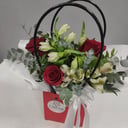 Сборный букет цветов из роз и альстромерий