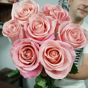 Букет «Роза Эрмоса 7 шт под ленту»